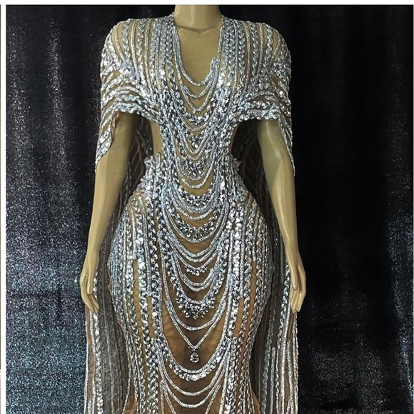 Dresses & Skirts - Royal glam dress